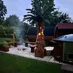 Pod Lasem Na Mazurach Jaktstuga Ryn (Warmian-Masurian)