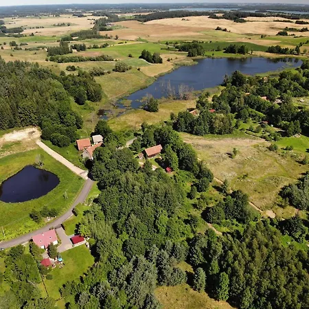 Pod Lasem Na Mazurach Lodge *