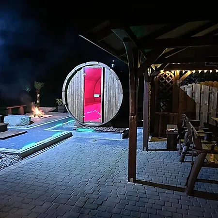 Dom Pod Lasem Na Mazurach * Ryn (Warmian-Masurian)