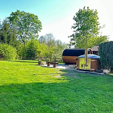 Dom Pod Lasem Na Mazurach Lodge *