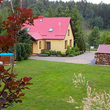 Dom Pod Lasem Na Mazurach Lodge Ryn (Warmian-Masurian)